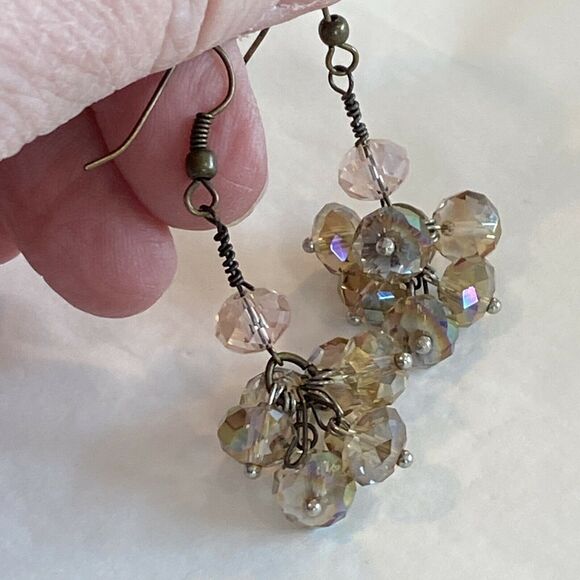 Vintage pierced earrings AB faceted crystals drop dangle style elegant romantic - Picture 5 of 5